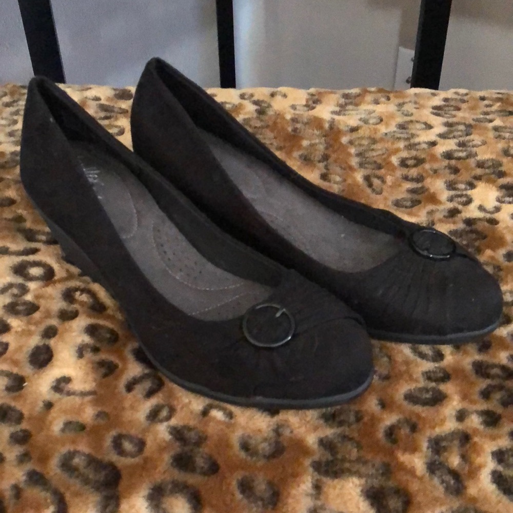 ❤️NEW Black wedges